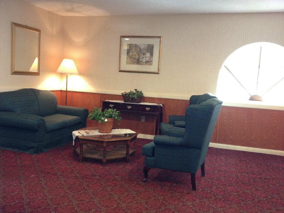 Travelodge By Wyndham Wasaga Beach Esterno foto